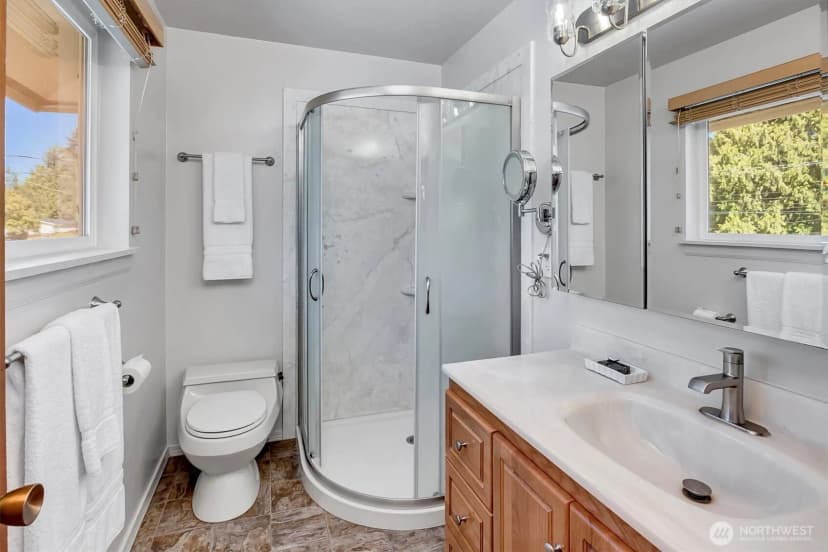 Property photo for 1925 Sw 167th Street, Burien photo 17