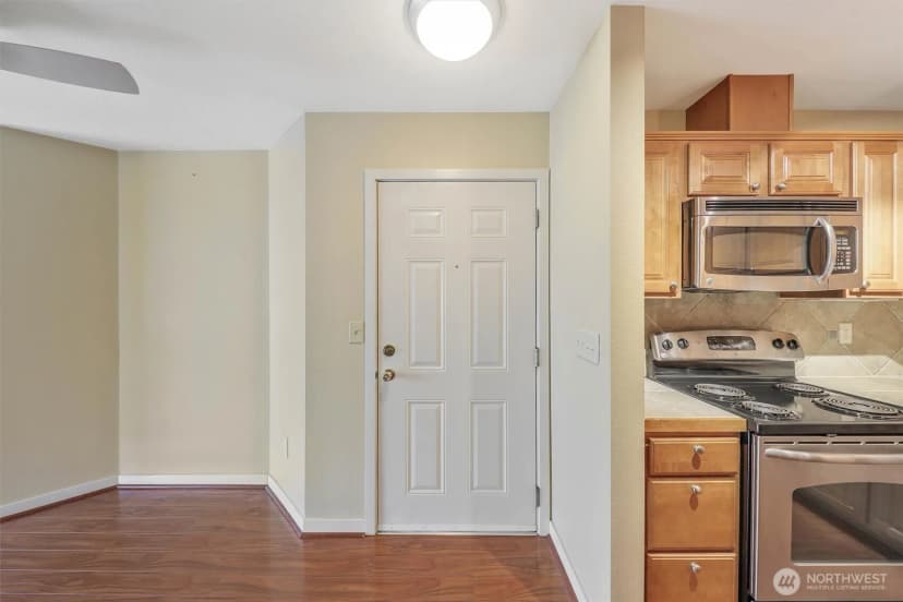 Property photo for 13405 97th Avenue E #107, Puyallup photo 5