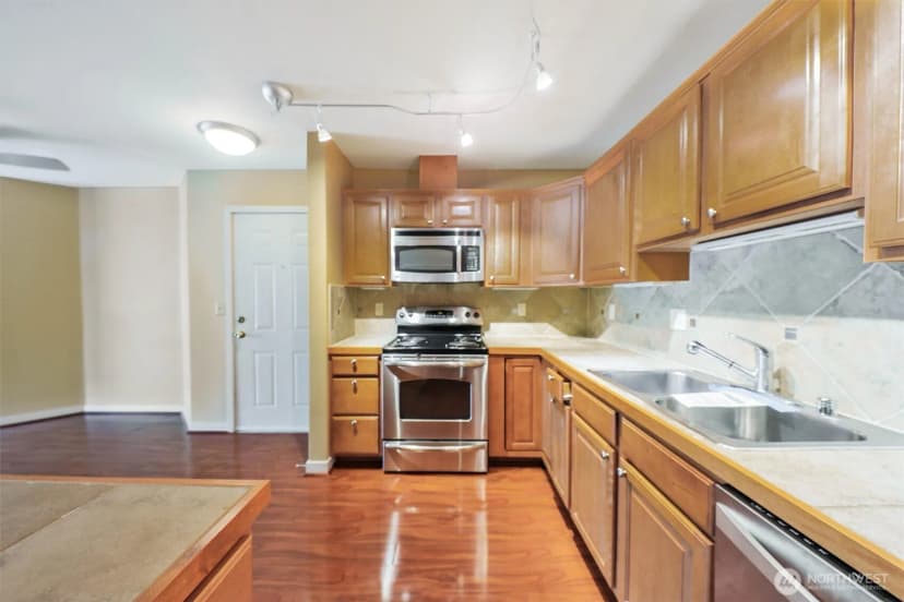 Property photo for 13405 97th Avenue E #107, Puyallup photo 9