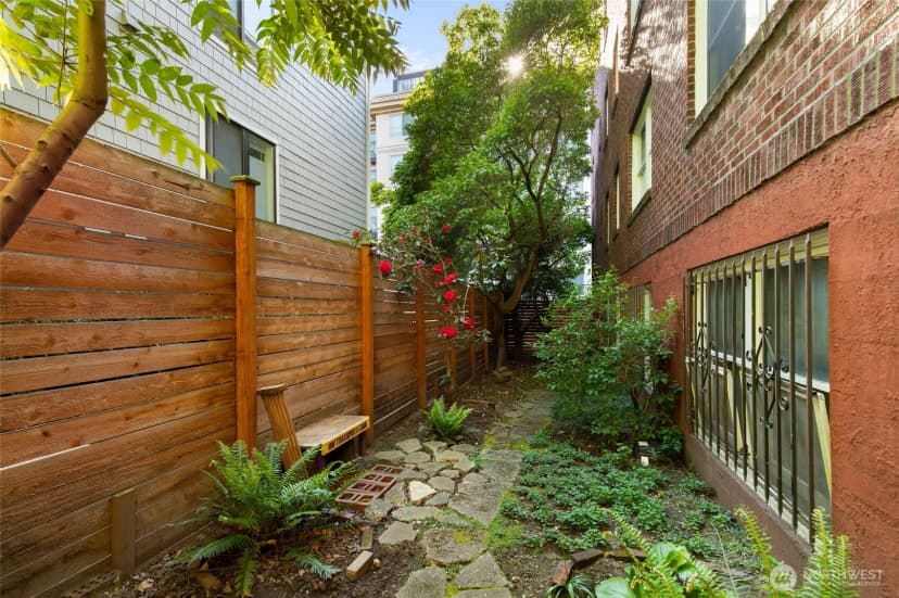 Property photo for 4725 15th Avenue Ne #12, Seattle photo 30