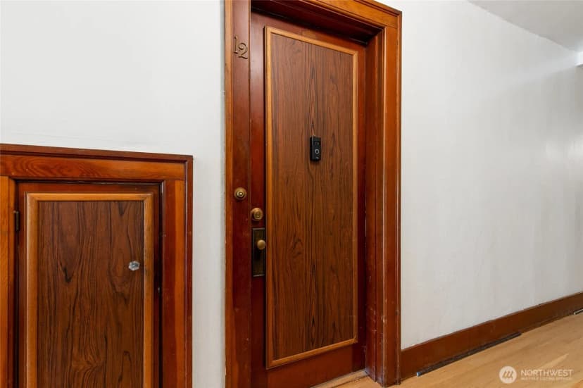 Property photo for 4725 15th Avenue Ne #12, Seattle photo 3