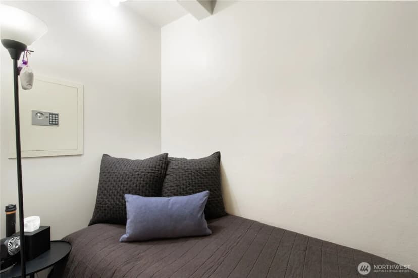 Property photo for 4725 15th Avenue Ne #12, Seattle photo 12
