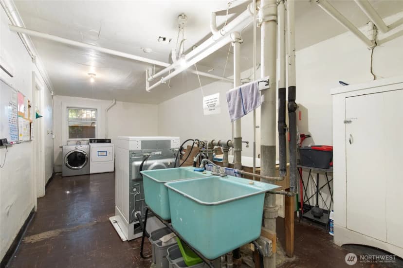Property photo for 4725 15th Avenue Ne #12, Seattle photo 28