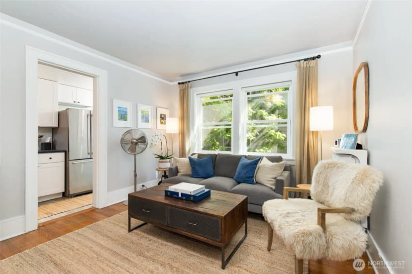 Property photo for 4725 15th Avenue Ne #12, Seattle photo 7