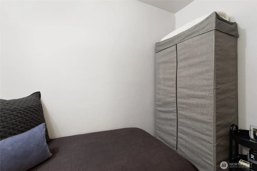 Property photo for 4725 15th Avenue Ne #12, Seattle photo 13