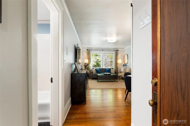 Property photo for 4725 15th Avenue Ne #12, Seattle photo 4