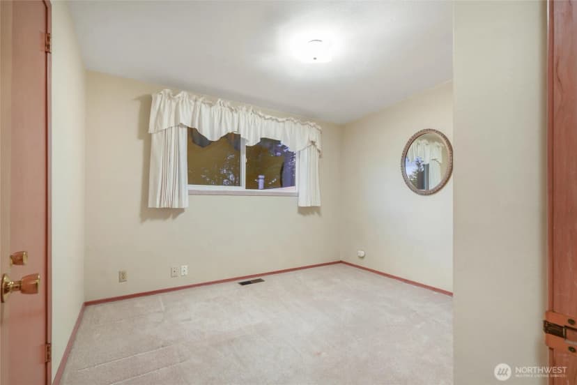 Property photo for 741 Hemlock Street, Edmonds photo 25