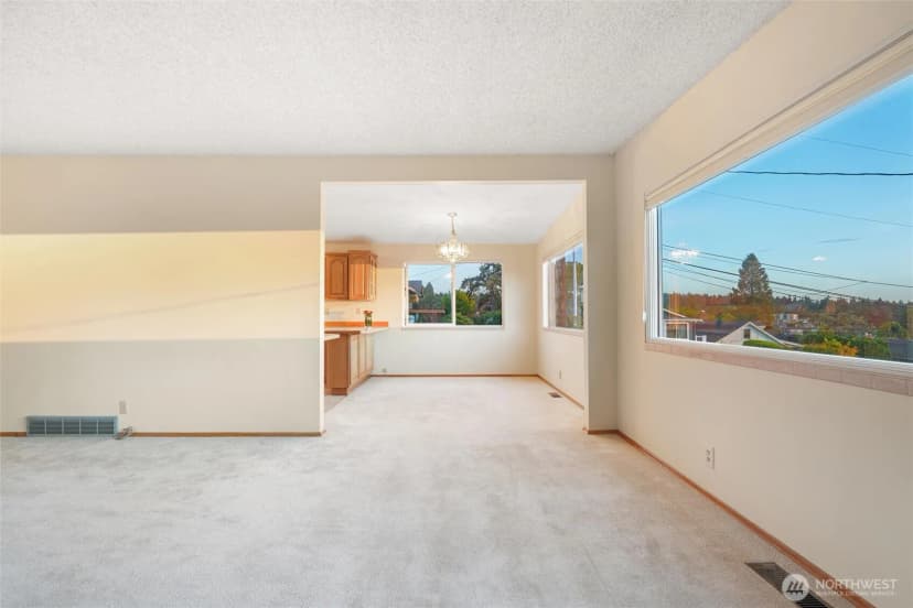 Property photo for 741 Hemlock Street, Edmonds photo 10