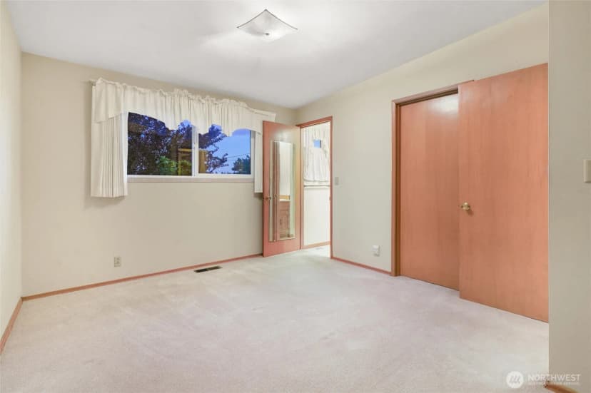 Property photo for 741 Hemlock Street, Edmonds photo 21