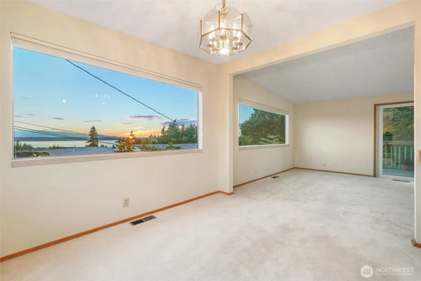 Property photo for 741 Hemlock Street, Edmonds photo 12