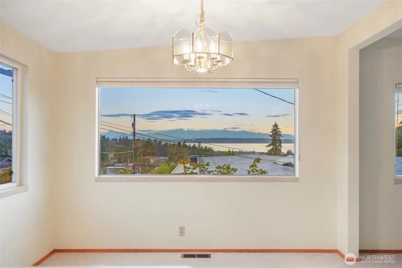 Property photo for 741 Hemlock Street, Edmonds photo 8