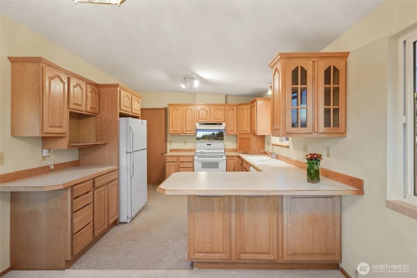 Property photo for 741 Hemlock Street, Edmonds photo 7
