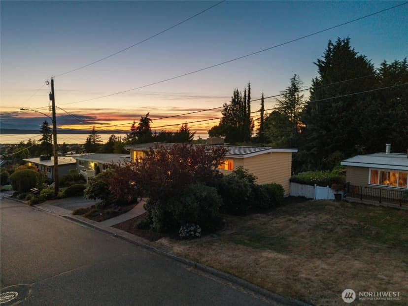Property photo for 741 Hemlock Street, Edmonds photo 39