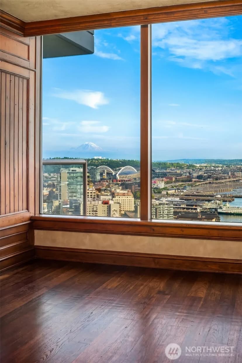 Property photo for 2000 1st Avenue #2504, Seattle photo 9