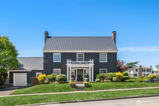 Property photo for 1515 28th Avenue W, Seattle