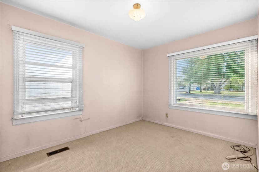 Property photo for 5528 23rd Street E, Fife photo 14