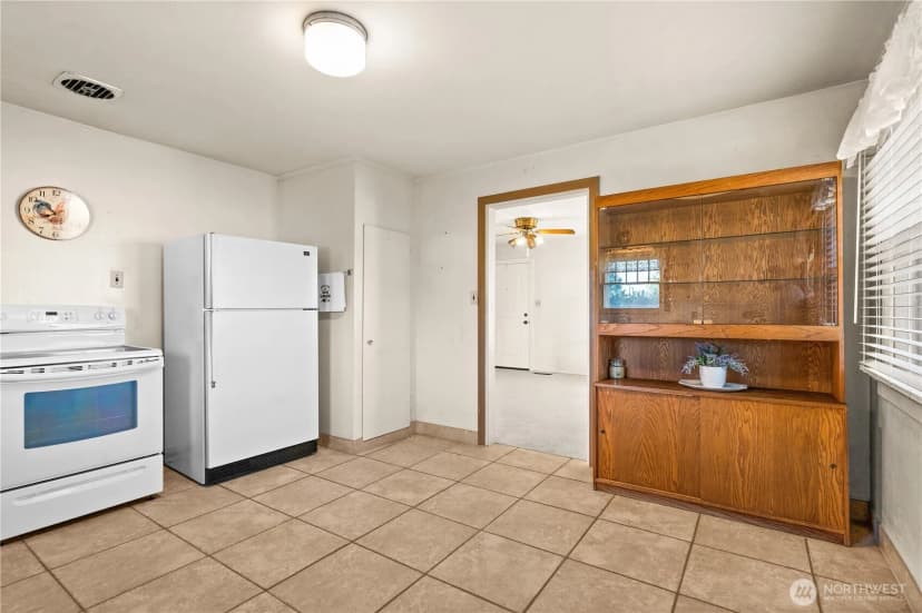 Property photo for 5528 23rd Street E, Fife photo 7