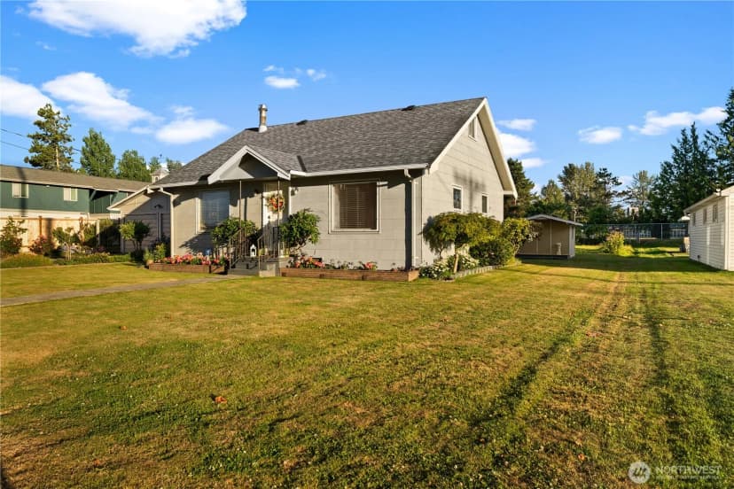 Property photo for 5528 23rd Street E, Fife photo 4