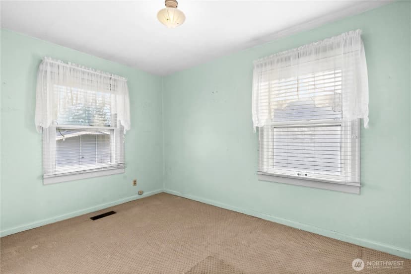 Property photo for 5528 23rd Street E, Fife photo 16