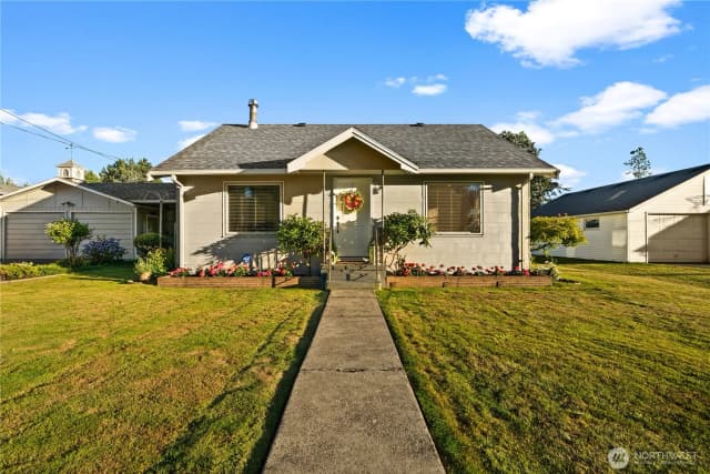 Property photo for 5528 23rd Street E, Fife