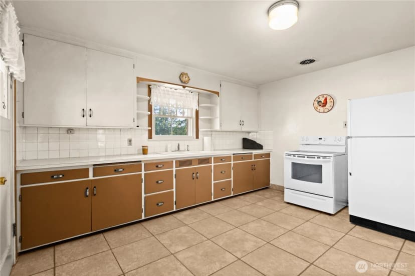 Property photo for 5528 23rd Street E, Fife photo 6