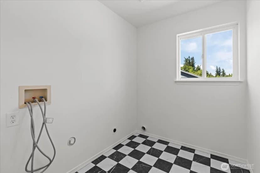 Property photo for 2956 Lowren Loop, Port Orchard photo 30