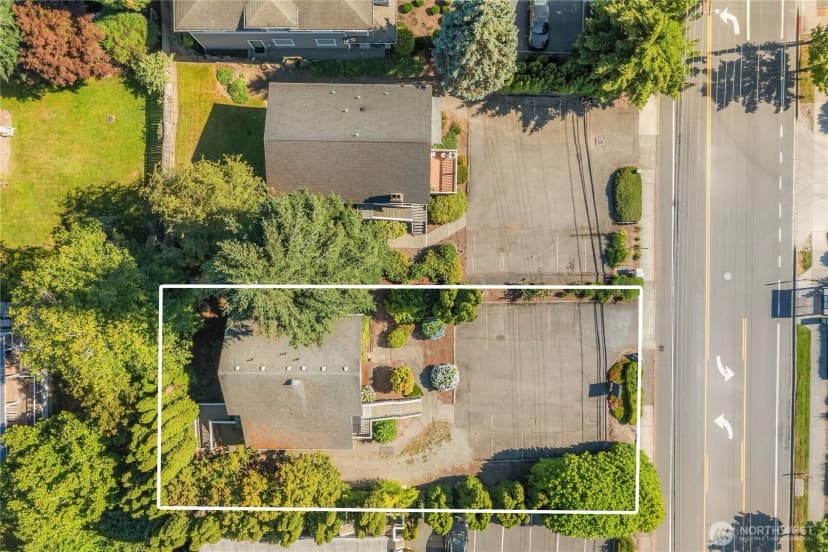 Property photo for 816 6th Street S, Kirkland photo 11
