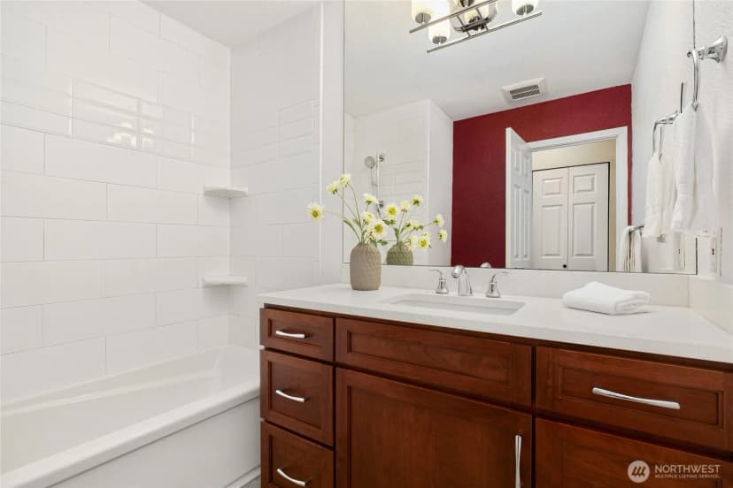 Property photo for 3517 109th Place Ne #4, Bellevue photo 14