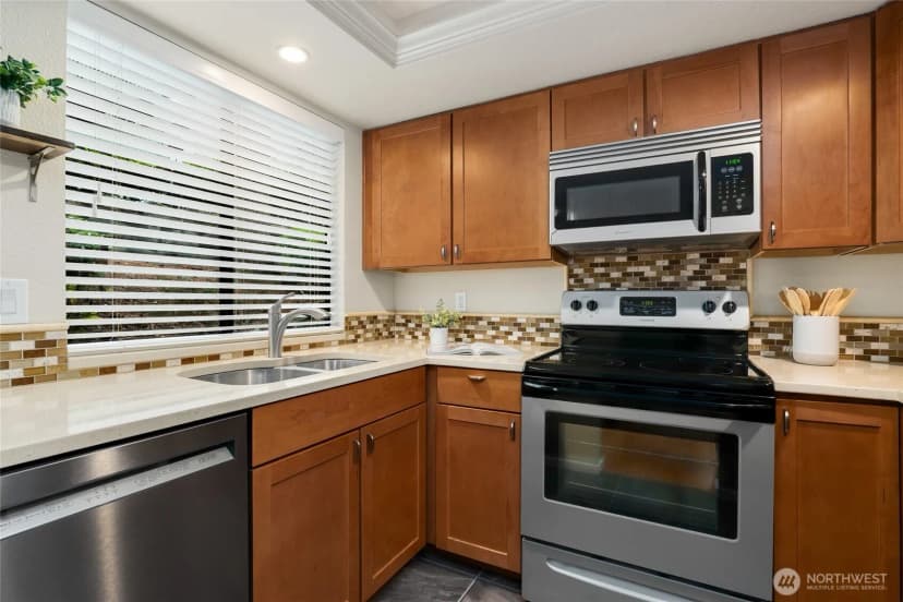 Property photo for 3517 109th Place Ne #4, Bellevue photo 8