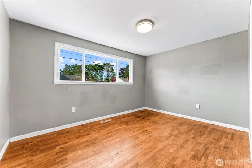 Property photo for 15401 Grant Avenue Sw, Lakewood photo 10