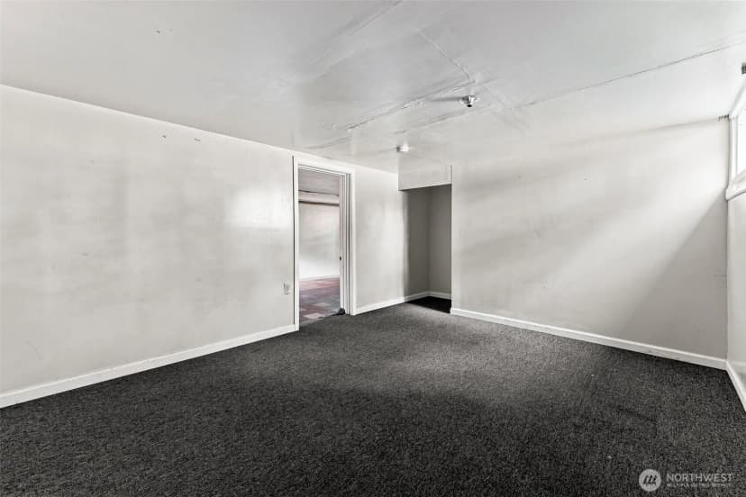 Property photo for 15401 Grant Avenue Sw, Lakewood photo 15