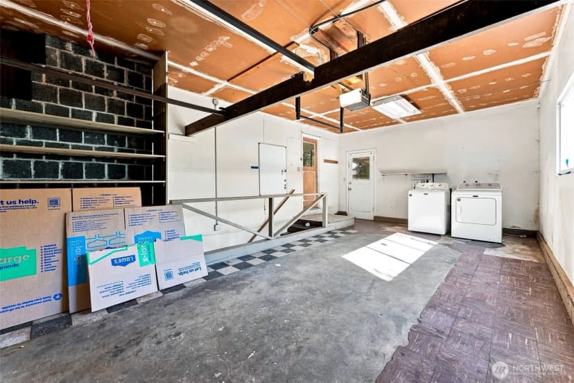 Property photo for 15401 Grant Avenue Sw, Lakewood photo 12