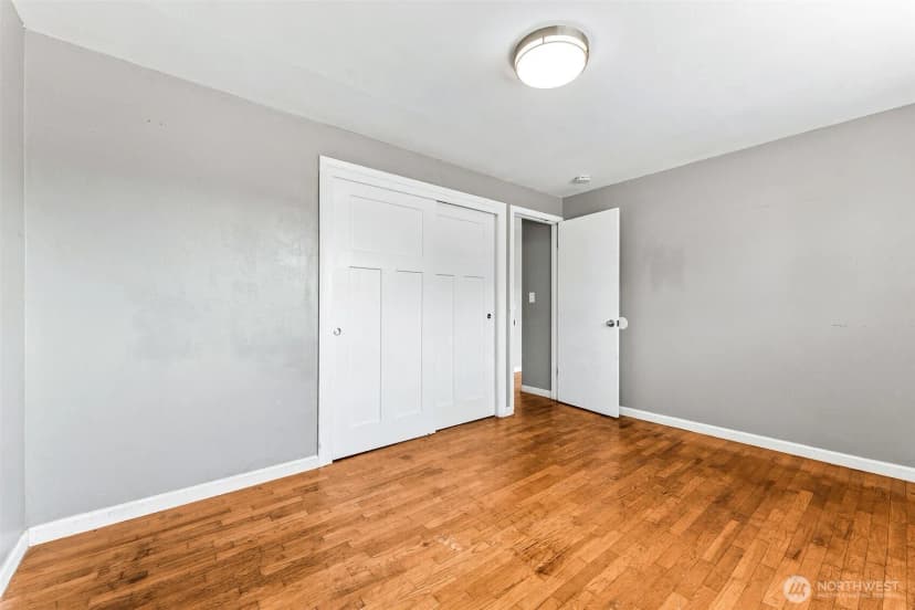 Property photo for 15401 Grant Avenue Sw, Lakewood photo 11