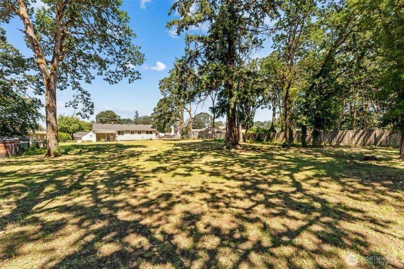 Property photo for 15401 Grant Avenue Sw, Lakewood photo 18