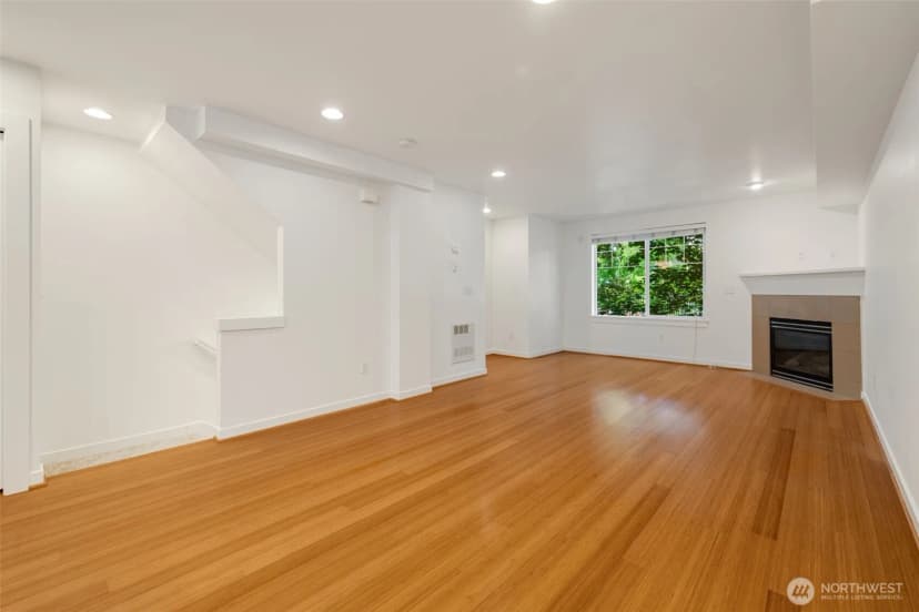 Property photo for 935 N 97th Street #b, Seattle photo 2