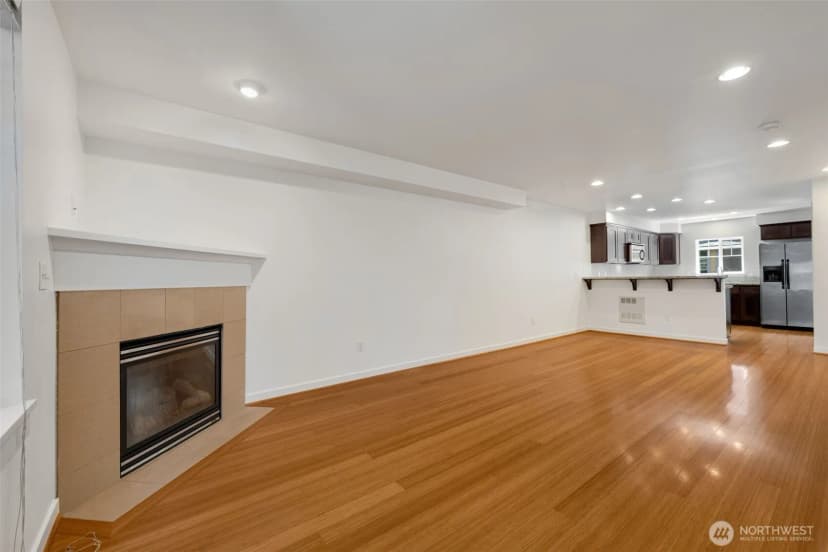 Property photo for 935 N 97th Street #b, Seattle photo 6
