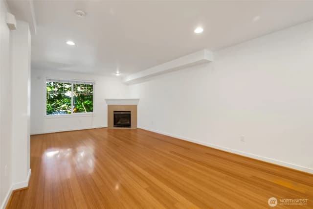 Property photo for 935 N 97th Street #b, Seattle photo 4