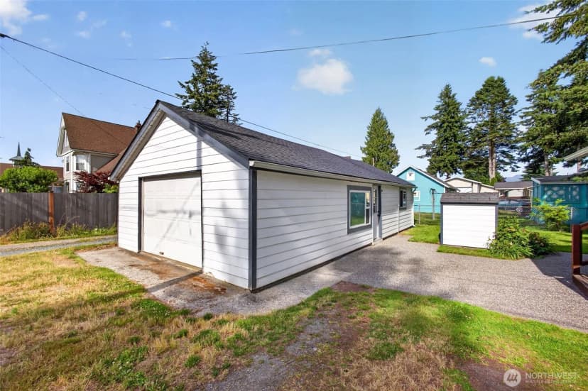 Property photo for 902 Fidalgo Street, Sedro Woolley photo 32