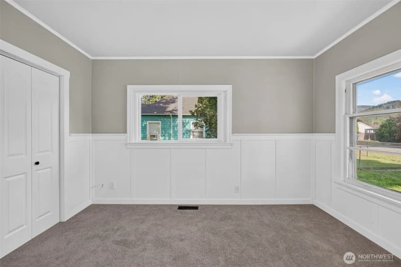 Property photo for 902 Fidalgo Street, Sedro Woolley photo 24