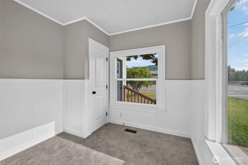 Property photo for 902 Fidalgo Street, Sedro Woolley photo 27