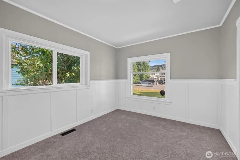Property photo for 902 Fidalgo Street, Sedro Woolley photo 23