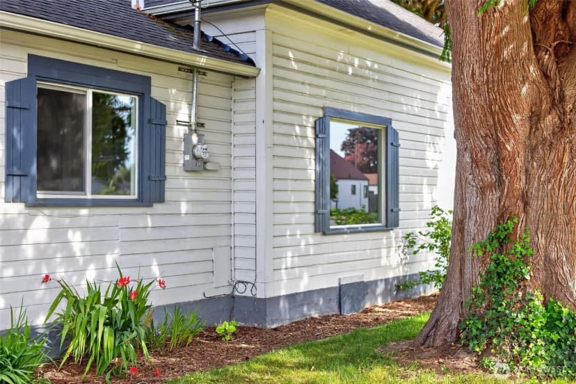 Property photo for 902 Fidalgo Street, Sedro Woolley photo 30