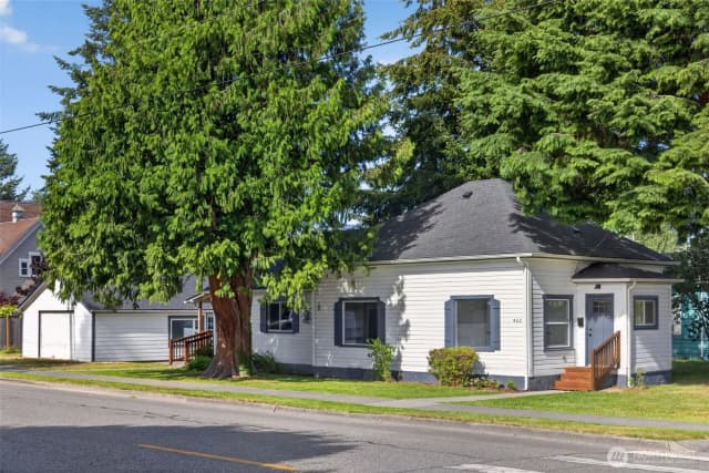 Property photo for 902 Fidalgo Street, Sedro Woolley