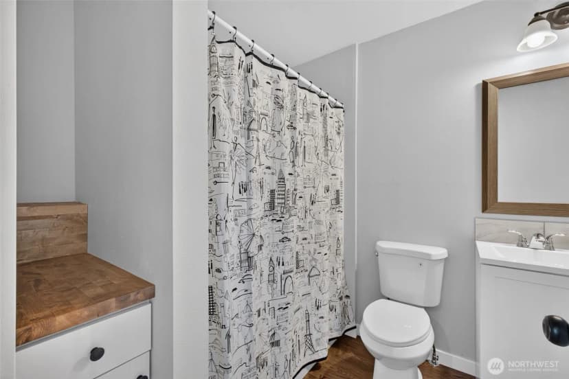 Property photo for 902 Fidalgo Street, Sedro Woolley photo 9