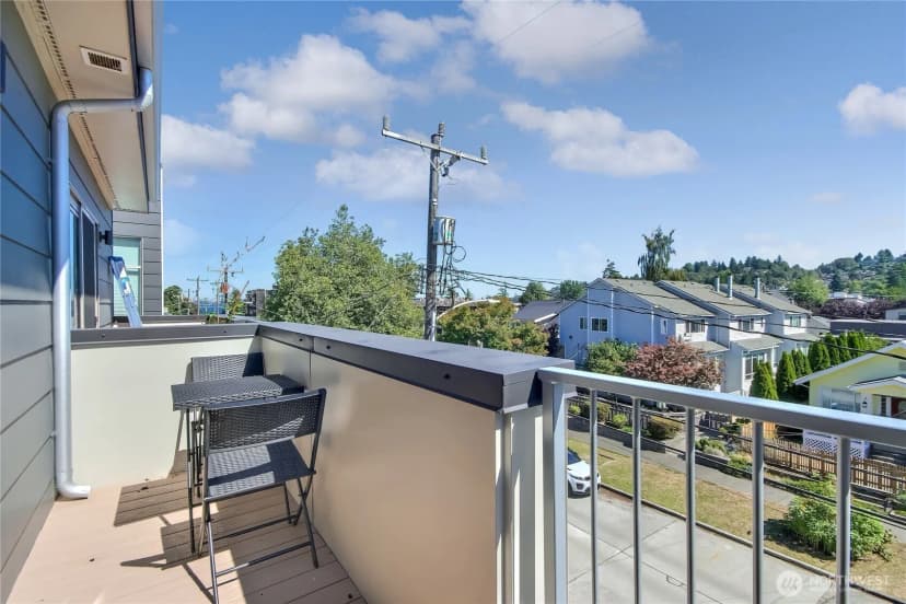 Property photo for 3025 62nd Avenue Sw, Seattle photo 14
