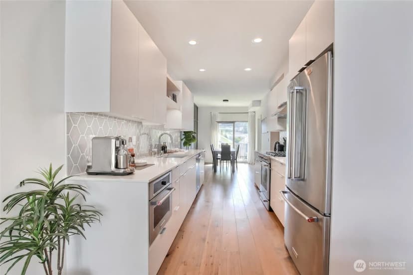 Property photo for 3025 62nd Avenue Sw, Seattle photo 10