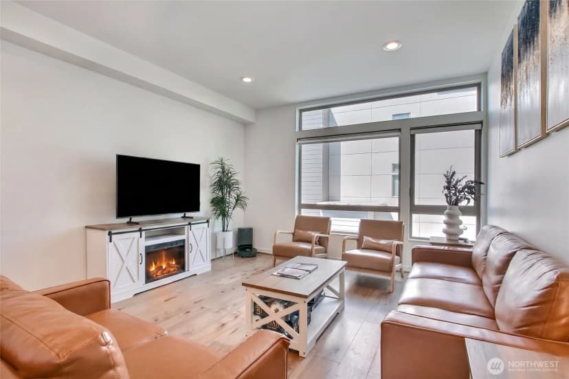 Property photo for 3025 62nd Avenue Sw, Seattle photo 6