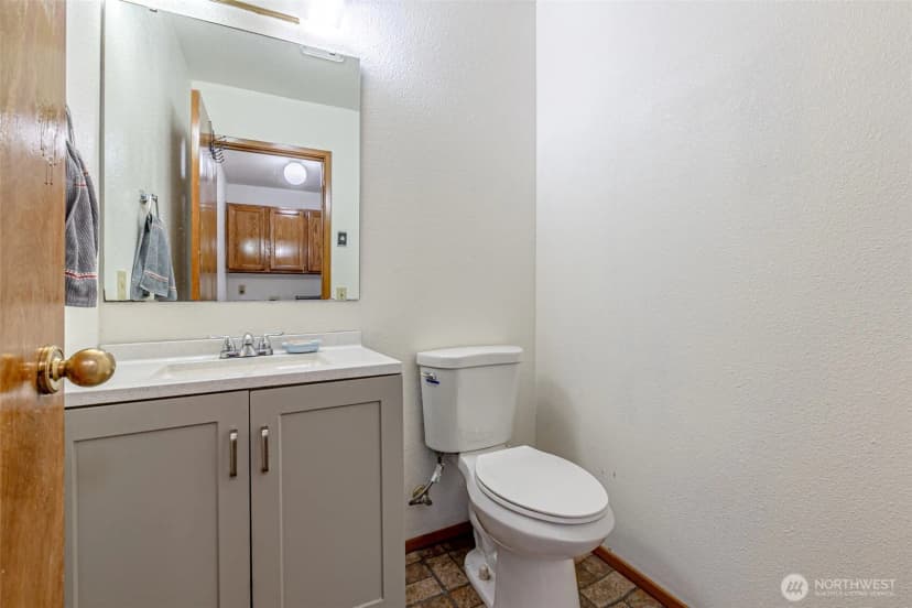 Property photo for 6305 75th Avenue Ct W, University Place photo 15