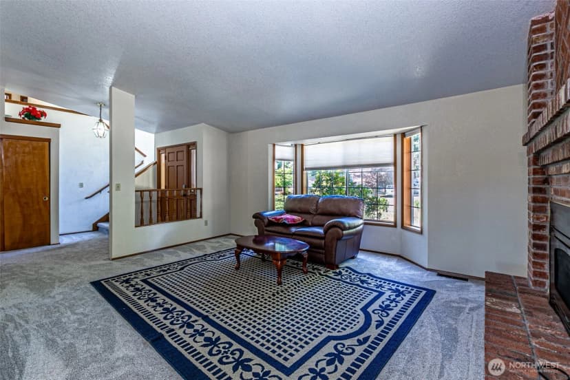Property photo for 6305 75th Avenue Ct W, University Place photo 5