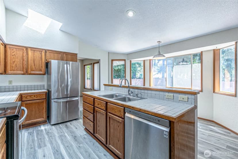 Property photo for 6305 75th Avenue Ct W, University Place photo 13